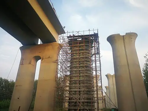 局连镇铁路项目部一分部率先完成桥梁墩身施工