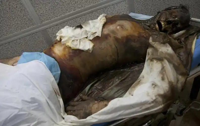 卡扎菲军营仓库发现50具烧焦尸体