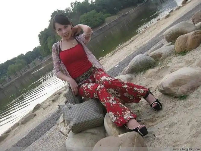 熟女自拍系列441(少妇小魔女陈佩玉系列48『前16看左侧目录』)