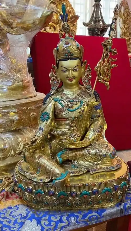 尼泊尔释迦族皇室御用工匠精工打造「莲师像」,愿见闻忆触者皆得解脱!