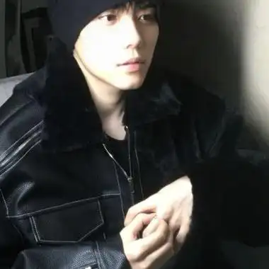 帅气男生头像高清大图阳光男生酷酷的真人时尚头像大全