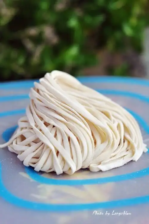 手擀面,手擀面条怎么做才劲道,手擀面卤汤做法大全,手擀面的卤子怎么