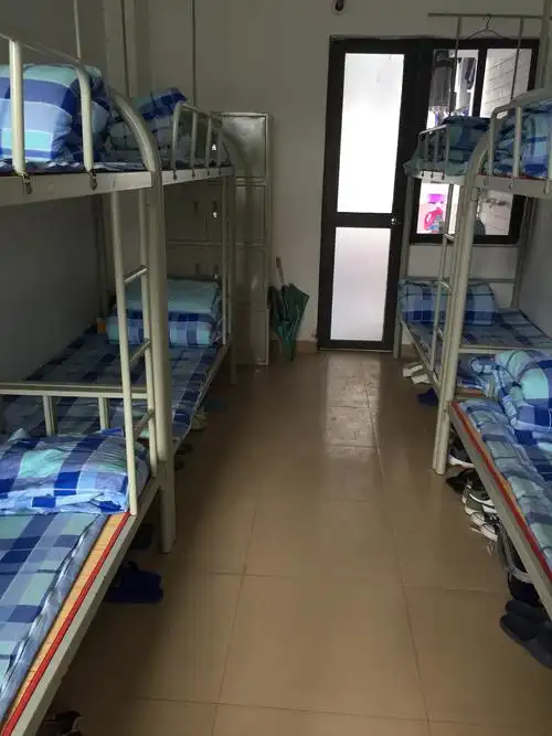 大同中学高二男生宿舍第十二周卫生内务对比