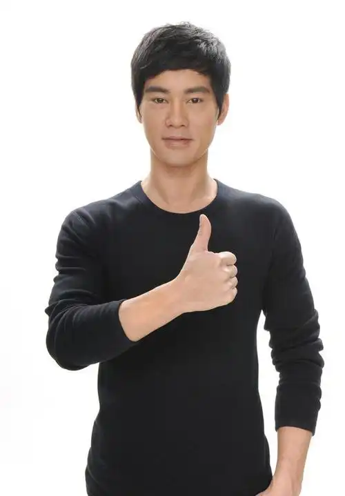 陈国坤因饰演李小龙一炮而红他还演过这些电影