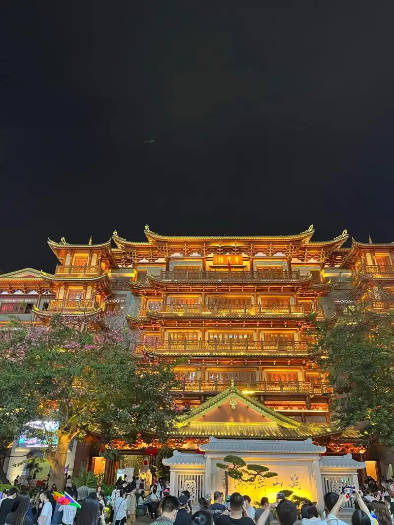 广州大佛寺打卡. 忙碌了一个礼拜,今天终于忙里偷闲来到这个地方.