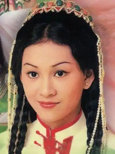 原创余安安14岁与尔冬升相恋周润发前妻丈夫破产仍不离不弃