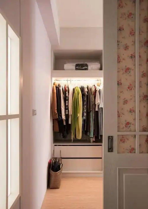 美式乡村更衣室装修案例