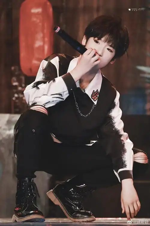 张峻豪- tf三代练习生