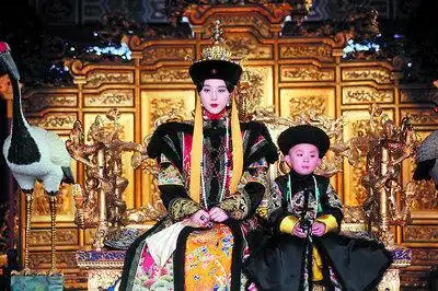 范冰冰饰隆裕太后