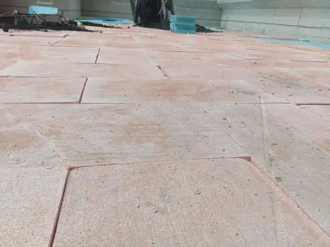 8#楼主楼裙房屋面炉渣找坡