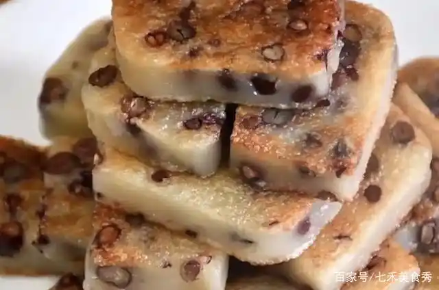 天冷多吃红豆,健胃生津,增强抵抗力,做成糯米糕,家人抢着吃