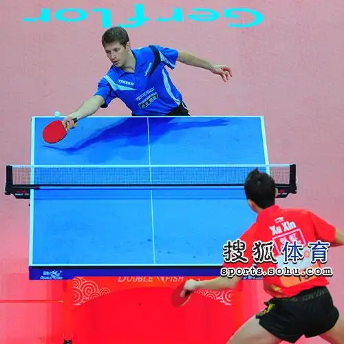 图文:许昕进男单四强 斯格特摆短