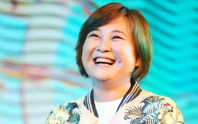 贾玲成功减掉15斤瘦身后挑战穿旗袍网友胖子都是潜力股