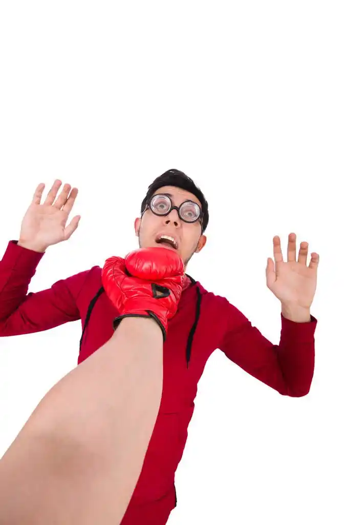 搞笑拳击手,在白色上隔离的有趣的拳击手