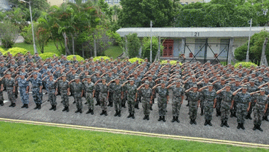 驻香港部队各个营区举行升国旗仪式