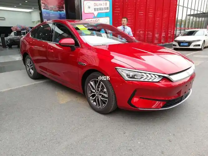 提车一直没发个圈,比亚迪秦plus ev500尊贵,赤帝红,emm.好漂亮哇