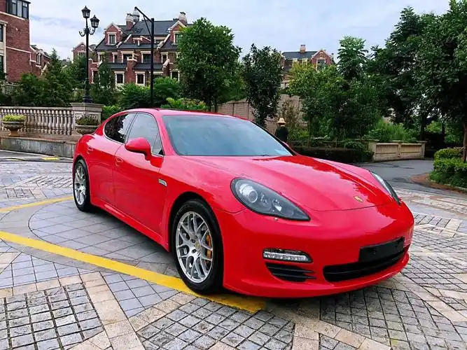 大红保时捷panamera欣赏一下