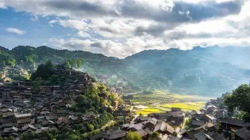 去一次中国最美苗寨,享受悠闲的静好时光|苗族|苗寨|客栈_新浪新闻