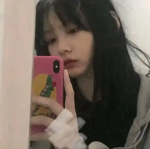 精选女生男生真人头像