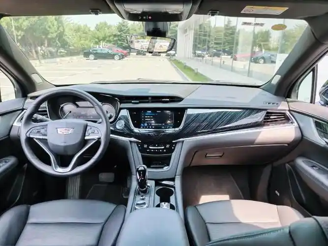 凯迪拉克xt6四驱豪华型(7座)