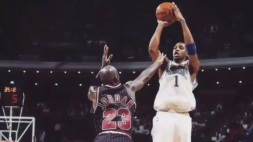 看的球迷如痴如醉!麦迪生涯销魂干拔跳投集锦