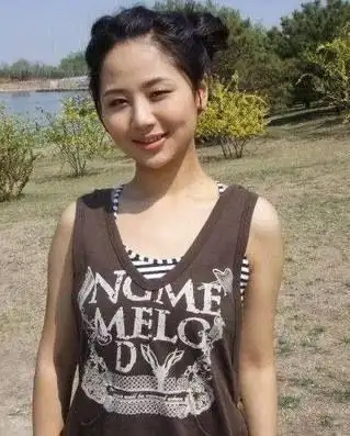 盘点女星黑历史时期杨幂清纯灵动赵丽颖烟熏妆霸气十足