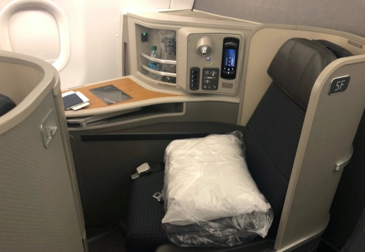 坐飞机头等舱是什么体验?
