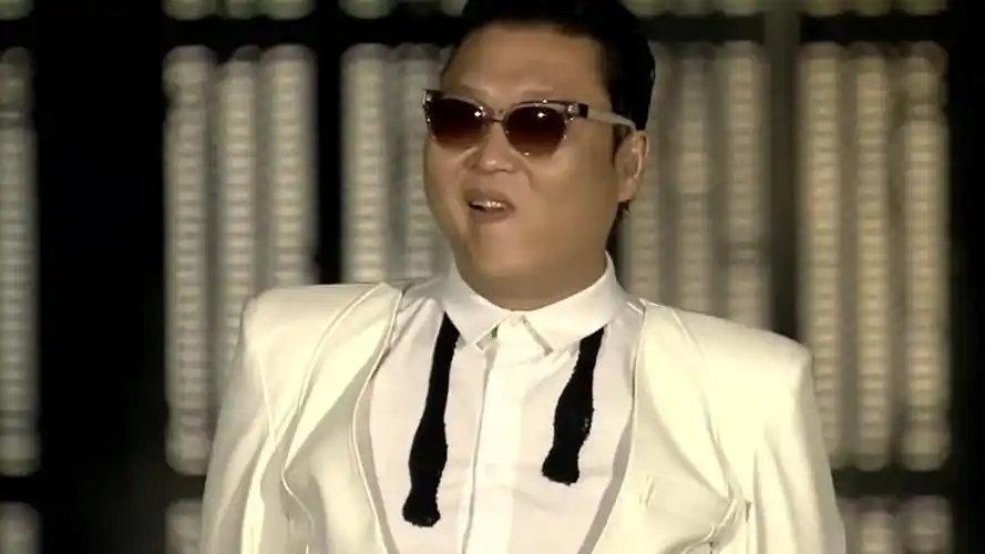 江南style鸟叔出场瞬间沸腾前奏响起太有感觉了