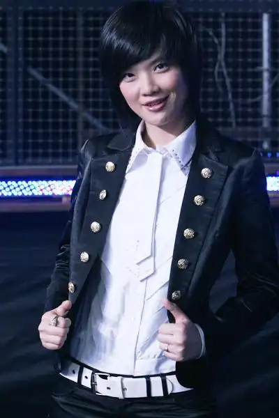 绝唱上演颠峰对决 内向女孩邱嘉敏夺魁(组图)