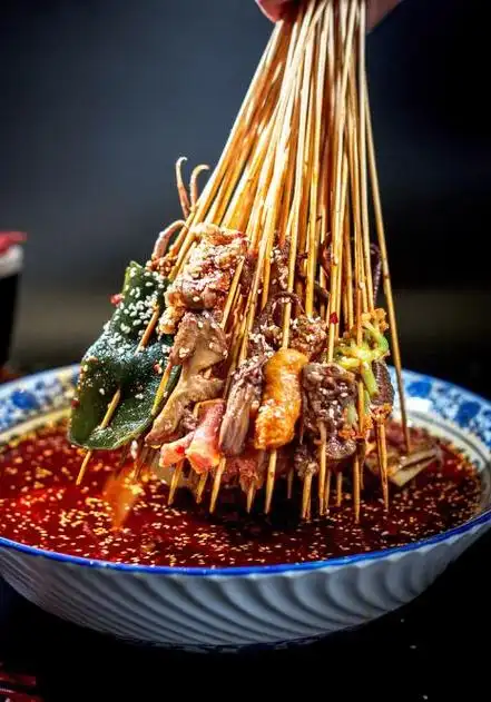 成都美食小吃代表:串串香 揭开它风靡全国的秘密