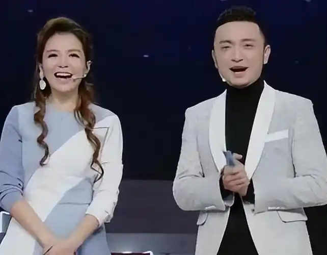 星光大道节目调整回归原始主持人与赛制观众评价不尽理想