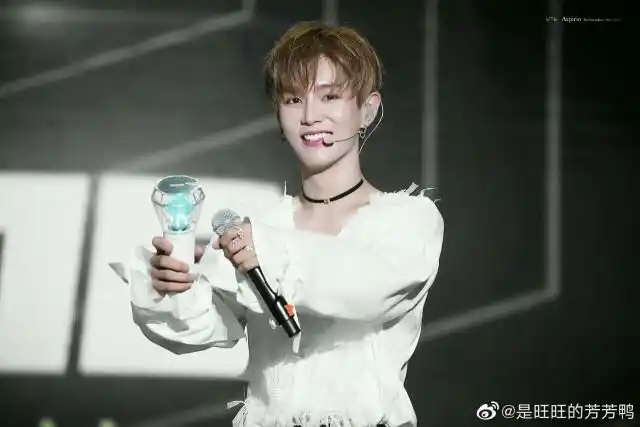 李汶翰-图片馆(可定制)-话本小说网