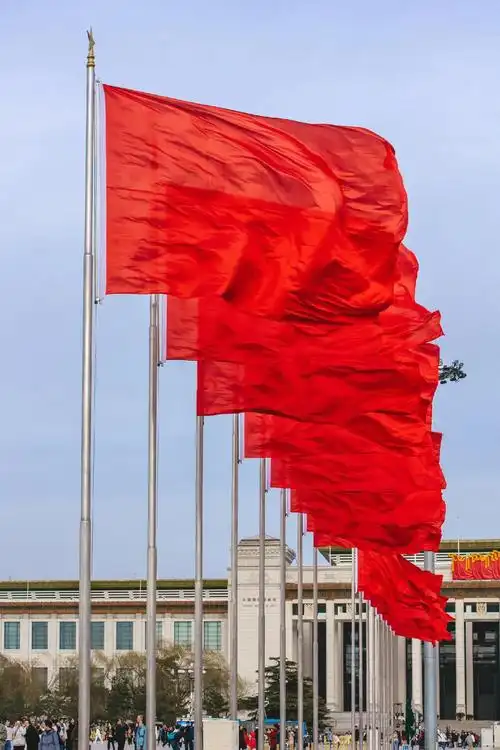 愿以吾辈之青春,捍卫盛世之中华! - 抖音