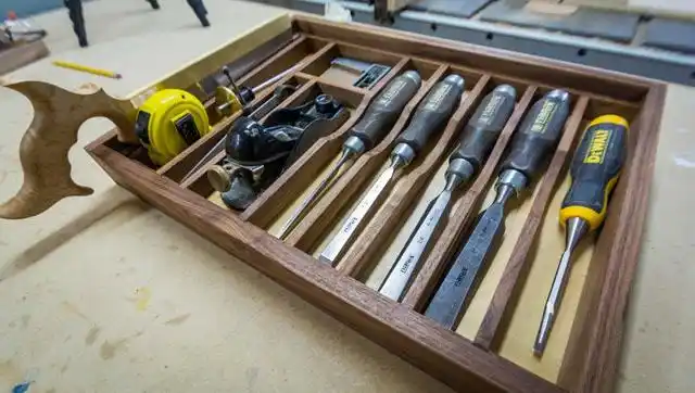 一套漂亮实用的木工工具箱制作过程,这老外工具真齐全