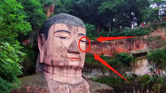 千年谜团乐山大佛,4次"闭眼流泪"都伴随灾难,曾显灵汶川地震