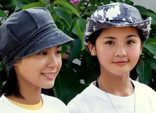 twins出道19周年!阿sa发文庆祝,她与阿娇情路坎坷,相继离婚