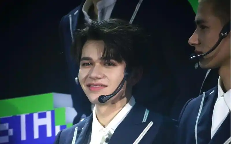 庆怜创造营202149见面会现场直拍410上班