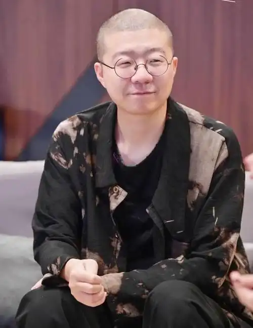 同一屋檐下王天奇任性裸辞邓紫棋男生可以深情但不能幼稚