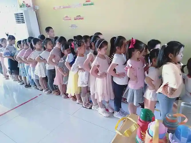 幼儿园排队 幼儿园排队儿歌