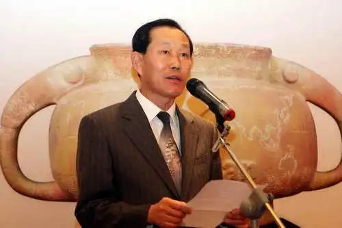 梁相国发表讲话