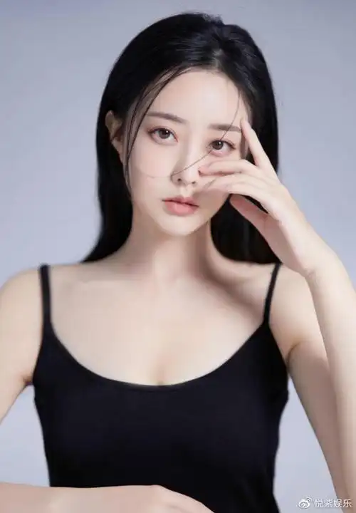 于心妍搭档龚俊张哲瀚出演热播剧山河令成为今年网剧黑马