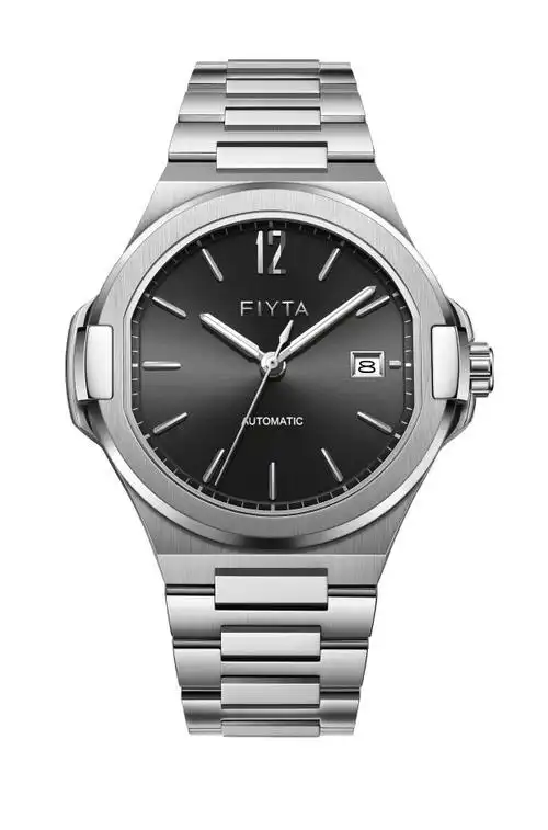 "特指运用"中国航天员专用手表制造技术及应用"技术研制的飞亚达手表