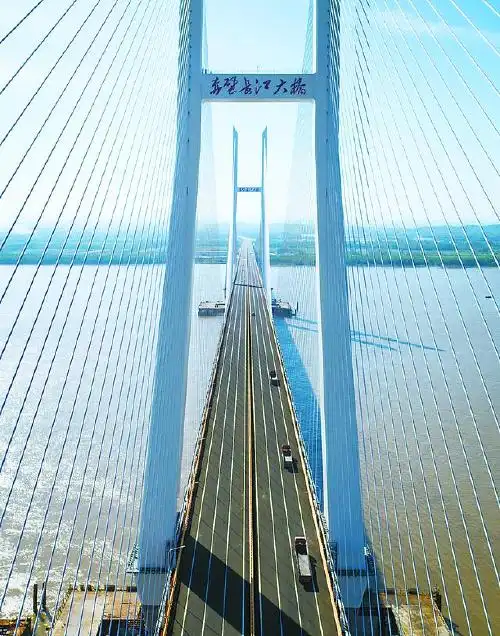 两座长江大桥,同时通车!