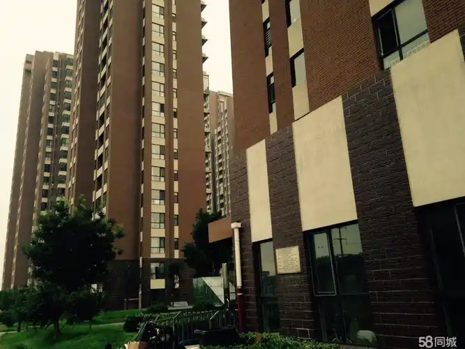 (出售) 盛世公馆150平,大三居