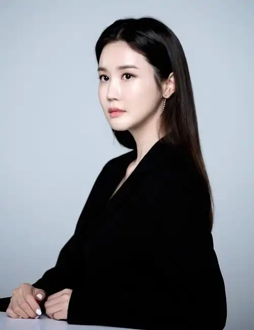 李多海个人资料写真作品图片大全个人经历最新消息