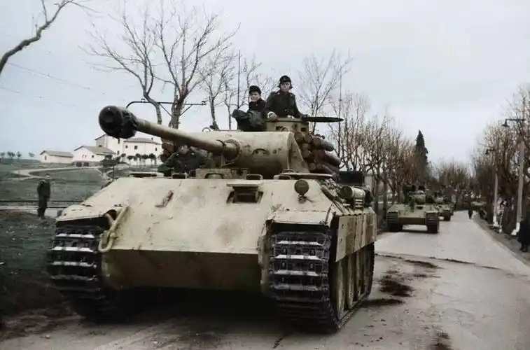 二战大名鼎鼎的虎式坦克,建造它是正确的选择还是巨大的错误?