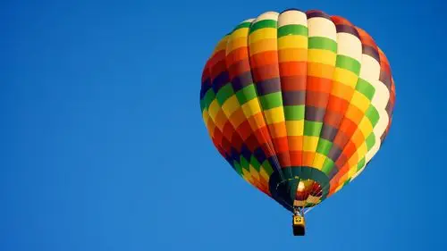 治愈系七彩热气球唯美高清桌面壁纸