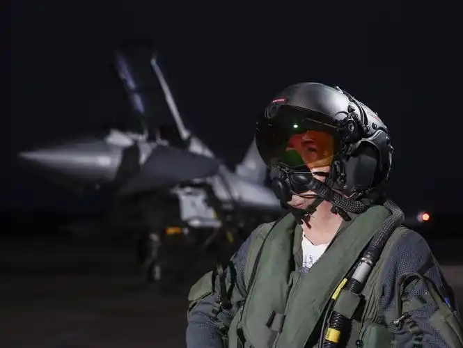 为战斗机飞行员打造的ar技术 正在让科幻变成现实