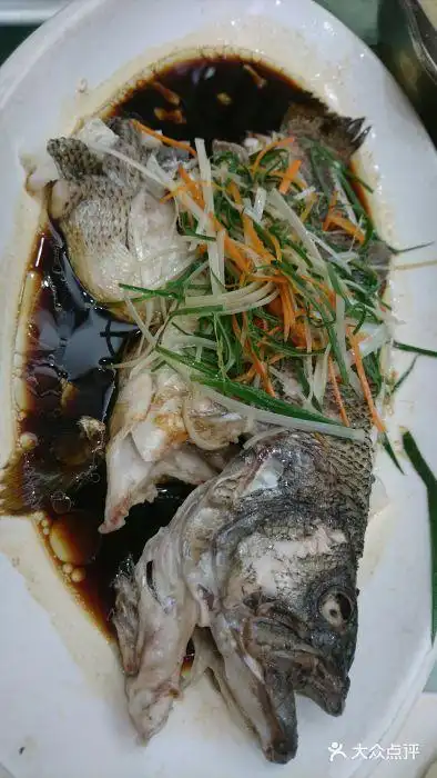 味之源尚品烤鸭店清蒸鲑鱼图片