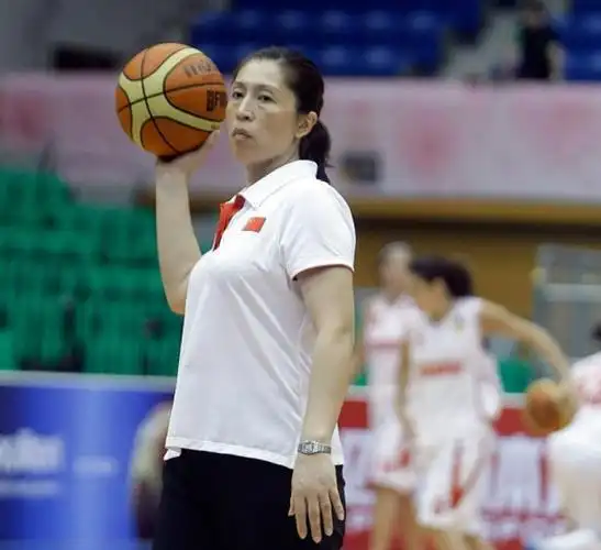 郑薇调整国家队名单,与欧洲劲旅交手 张隆正式离队_腾讯新闻